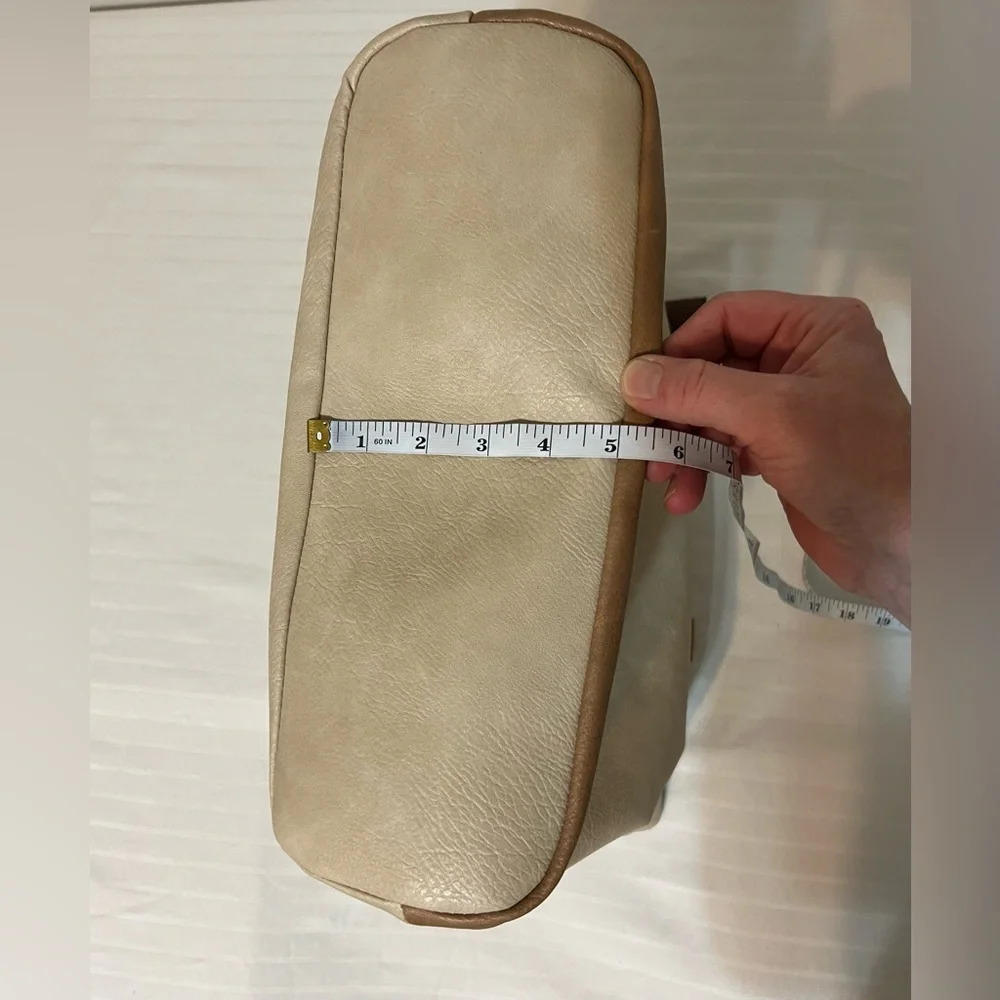 LaTique Ellis Bowtique Shoulder Bag Purse - Picture 8 of 13